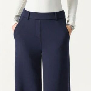 Stretchy navy dress pants with pockets